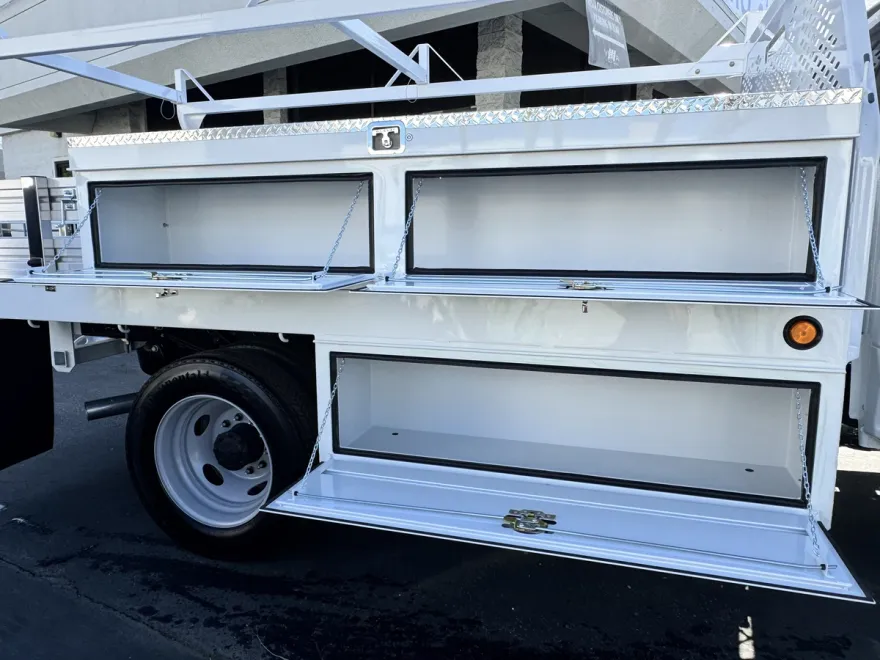 2025 Ford F-550 XL photo 1