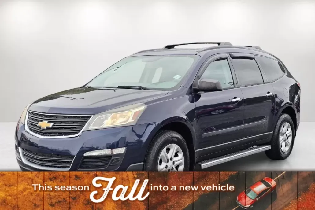 2017 Chevrolet Traverse LS photo 1