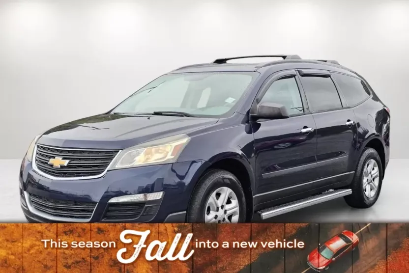 2017 Chevrolet Traverse LS photo 1