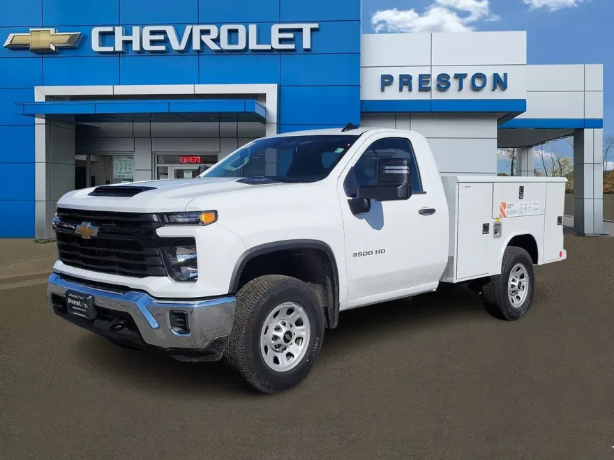 2024 Chevrolet Silverado 3500HD photo 1