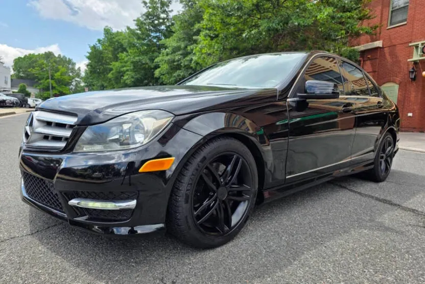 2013 Mercedes Benz C 300 Luxury 4MATIC photo 1