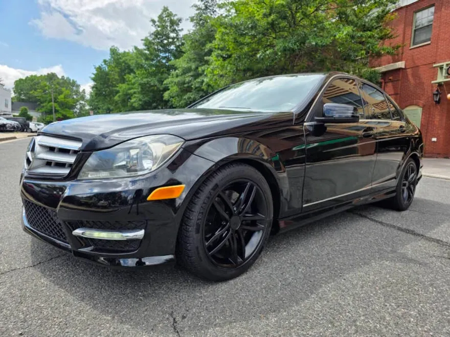2013 Mercedes Benz C 300 Luxury 4MATIC photo 1