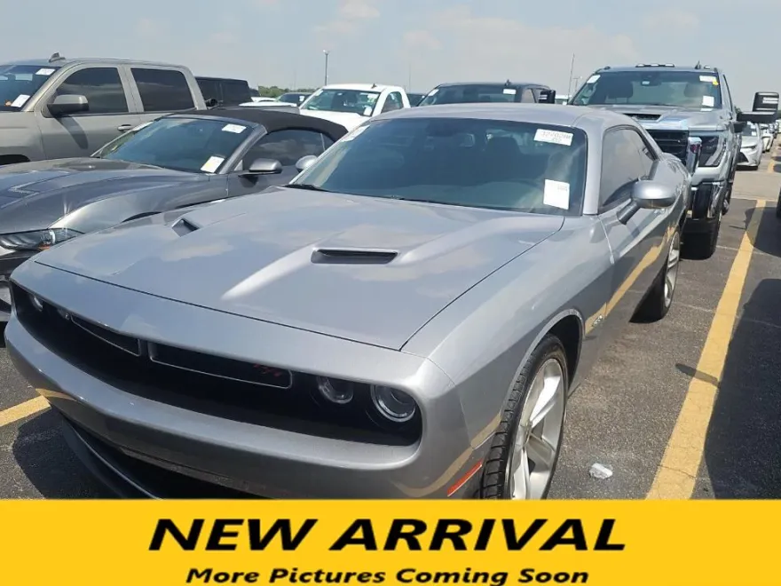 2018 Dodge Challenger R/T photo 1