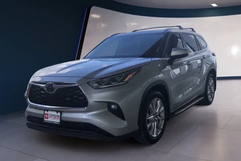 2021 Toyota Highlander Limited photo 1
