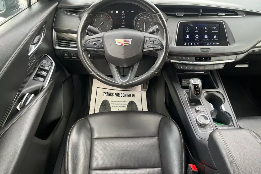 2019 Cadillac XT4 Sport photo 1