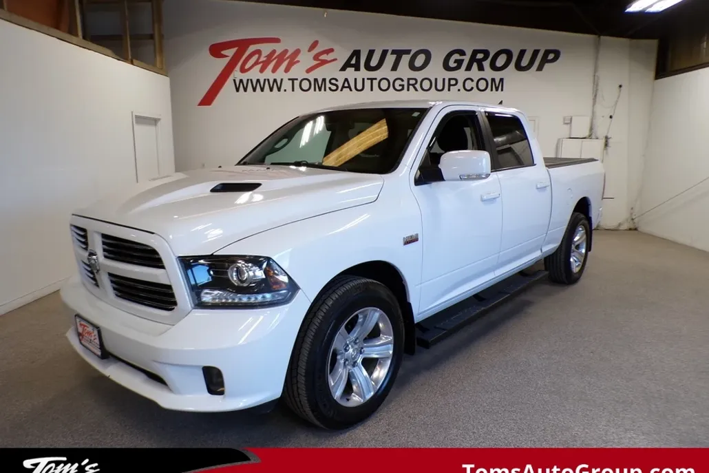 2016 Ram 1500 Sport photo 1