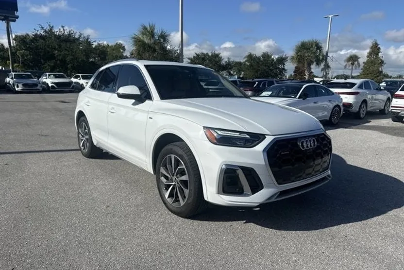 2022 Audi Q5 S line Premium Plus photo 1