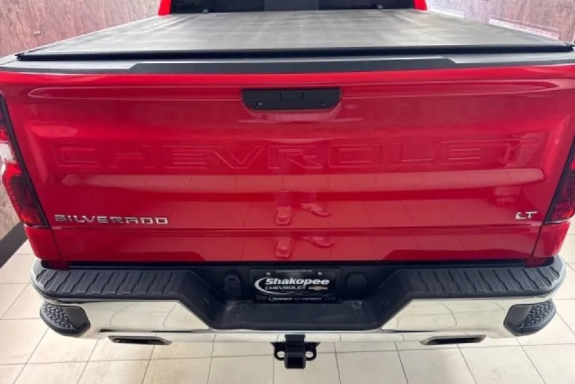 2020 Chevrolet Silverado LT photo 1