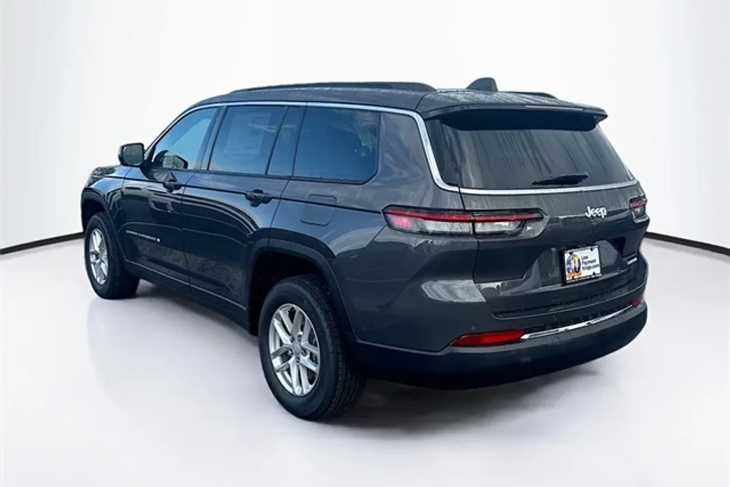 2025 Jeep Grand Cherokee Laredo X photo 1
