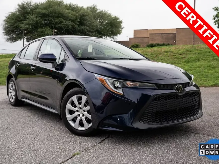 2022 Toyota Corolla LE photo 1