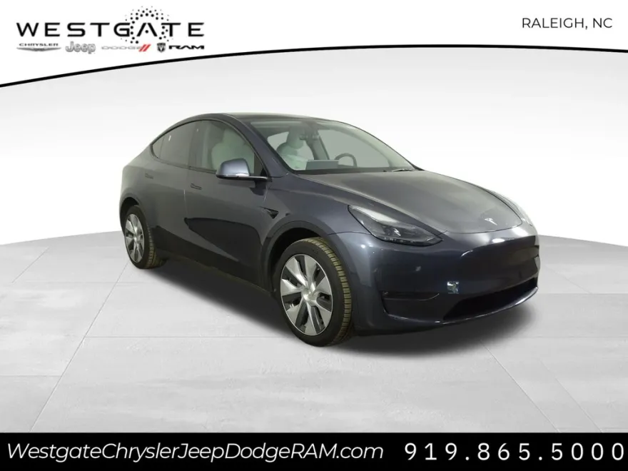 2023 Tesla Model Y Long Range photo 1