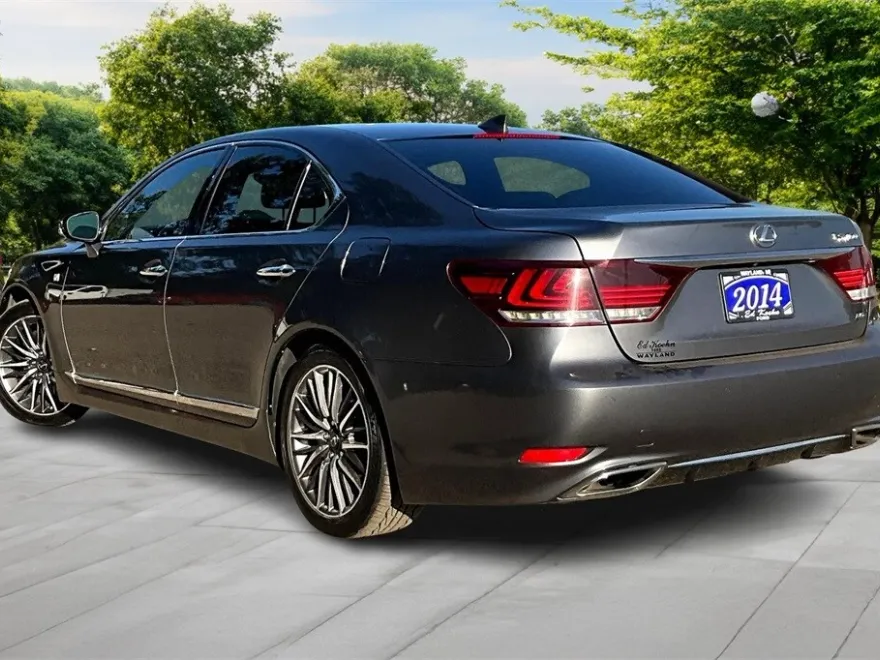 2014 Lexus LS 460 photo 1