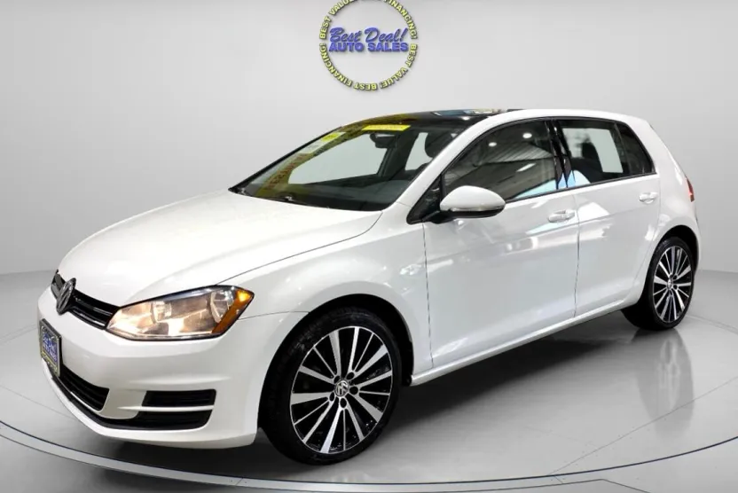 2015 Volkswagen Golf TSI S photo 1