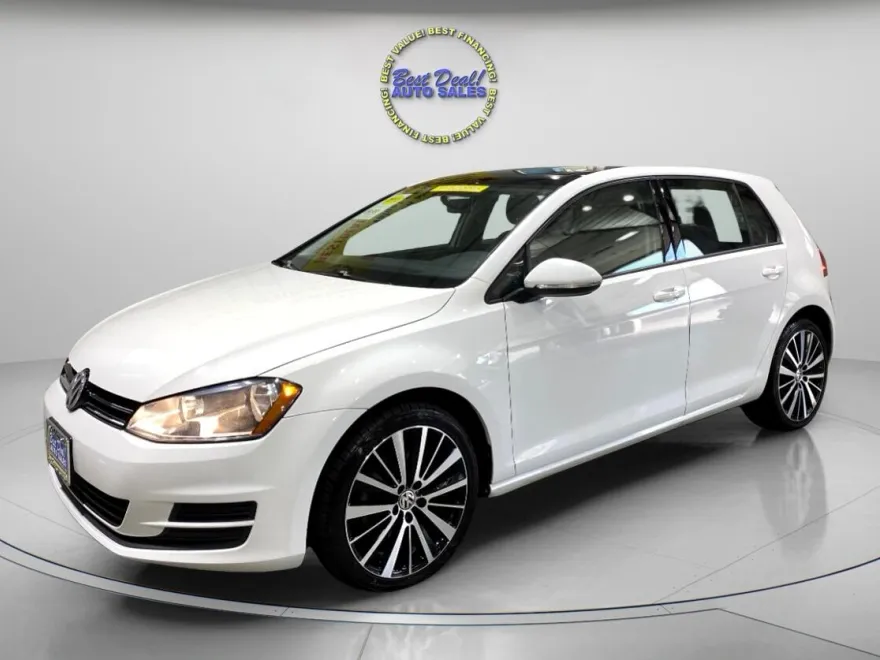 2015 Volkswagen Golf TSI S photo 1