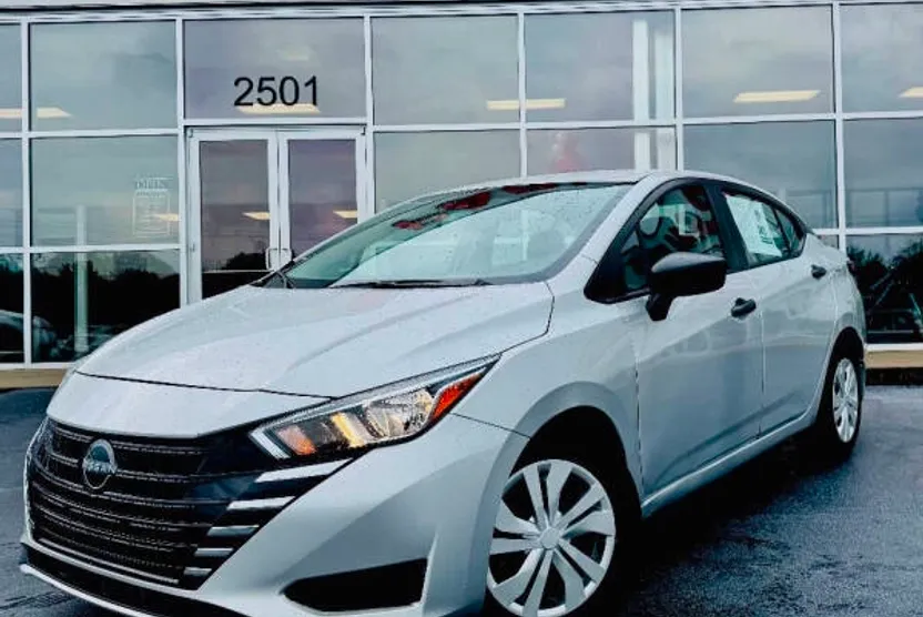 2024 Nissan Versa S photo 1