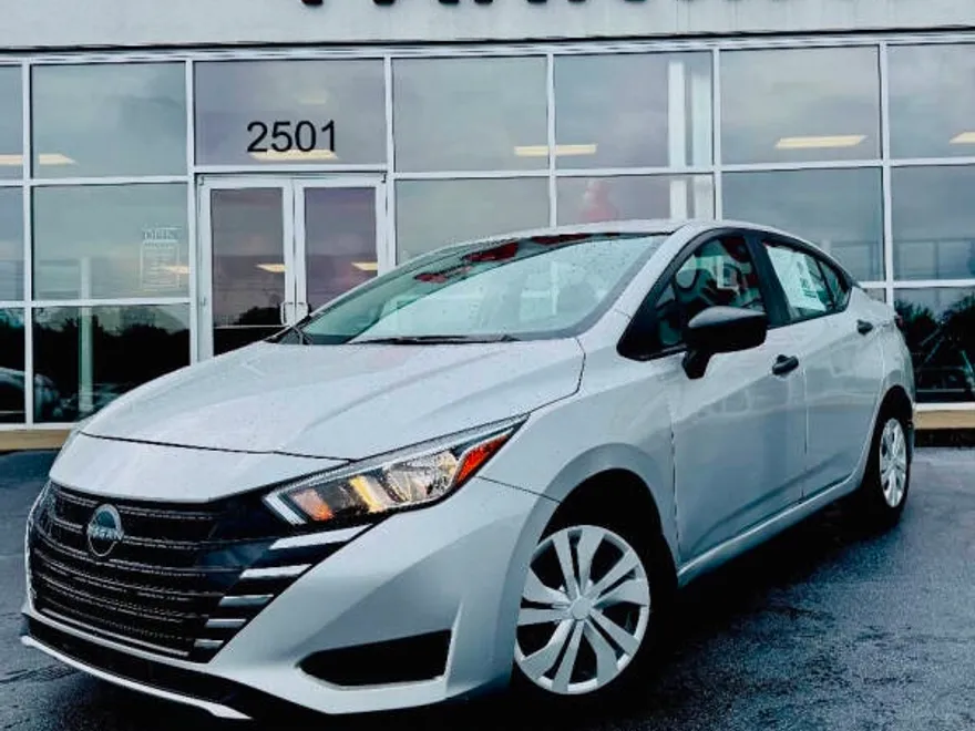 2024 Nissan Versa S photo 1
