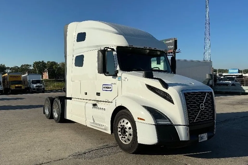 2022 Volvo Truck VNL photo 1