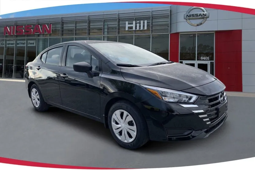 2025 Nissan Versa S photo 1