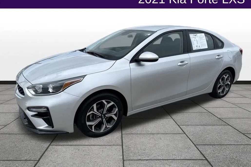 2021 Kia Forte LXS photo 1