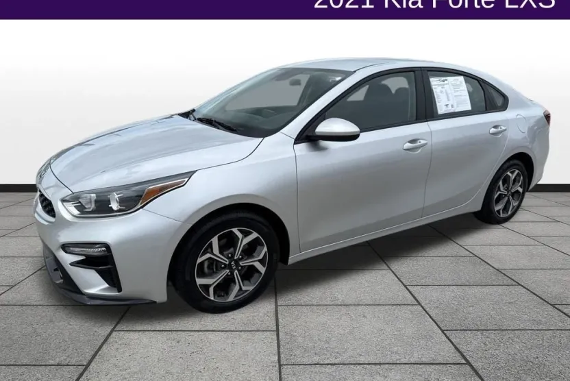 2021 Kia Forte LXS photo 1