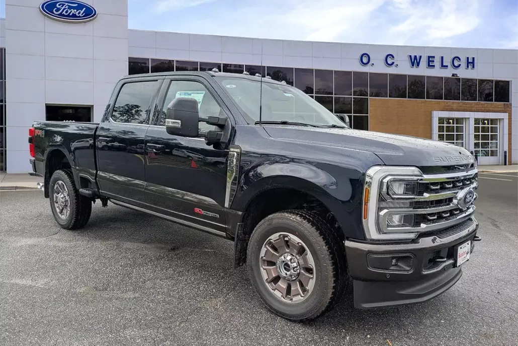 2025 Ford F-350 King Ranch photo 1