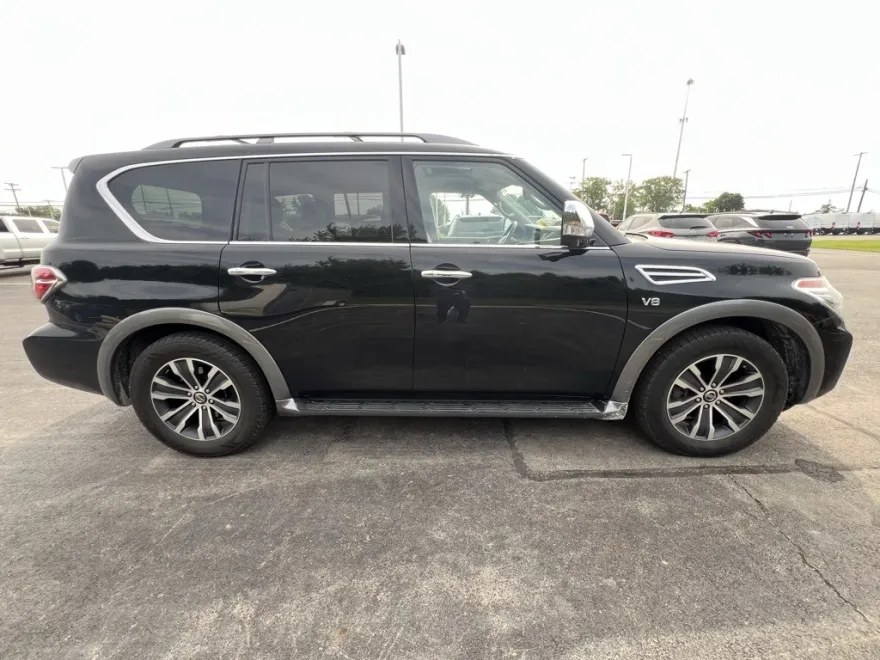 2020 Nissan Armada SL photo 1