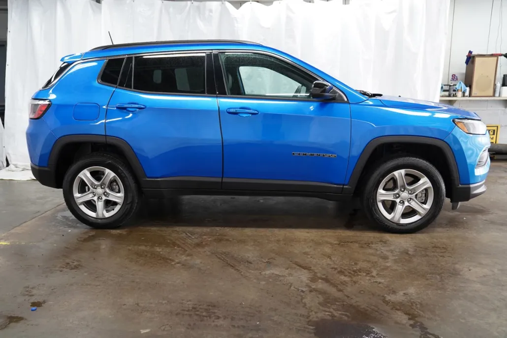 2024 Jeep Compass Latitude photo 1