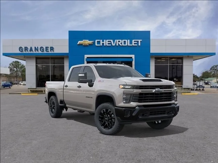 2026 Chevrolet Silverado 2500HD Custom photo 1