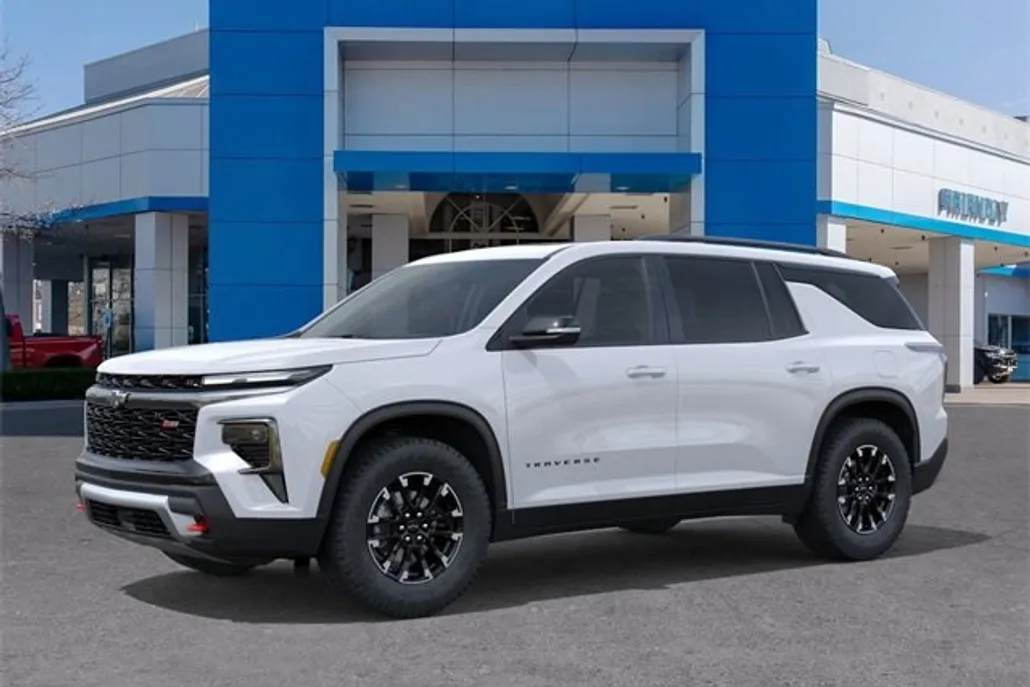 2026 Chevrolet Traverse Z71 photo 1