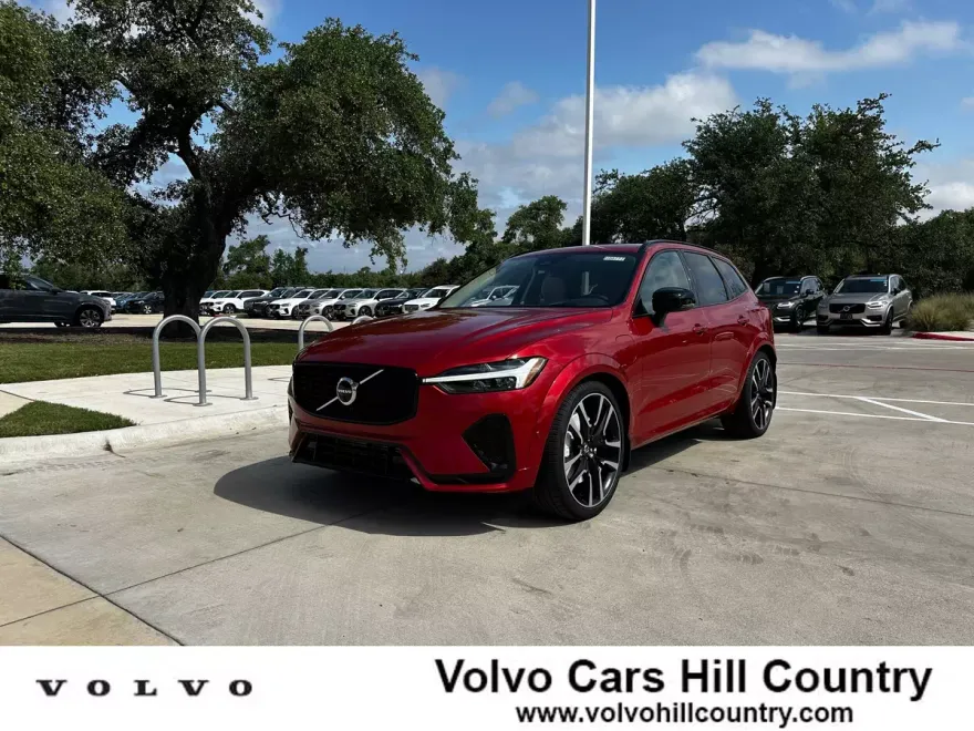 2025 Volvo XC60 Hybrid T8 photo 1