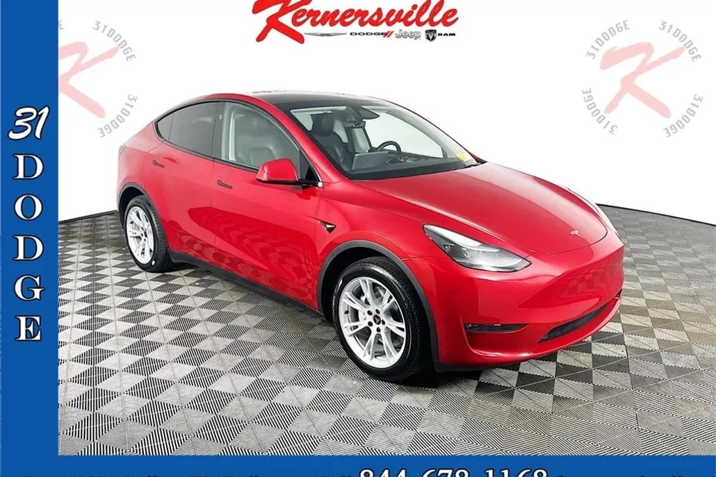 2023 Tesla Model Y Long Range photo 1