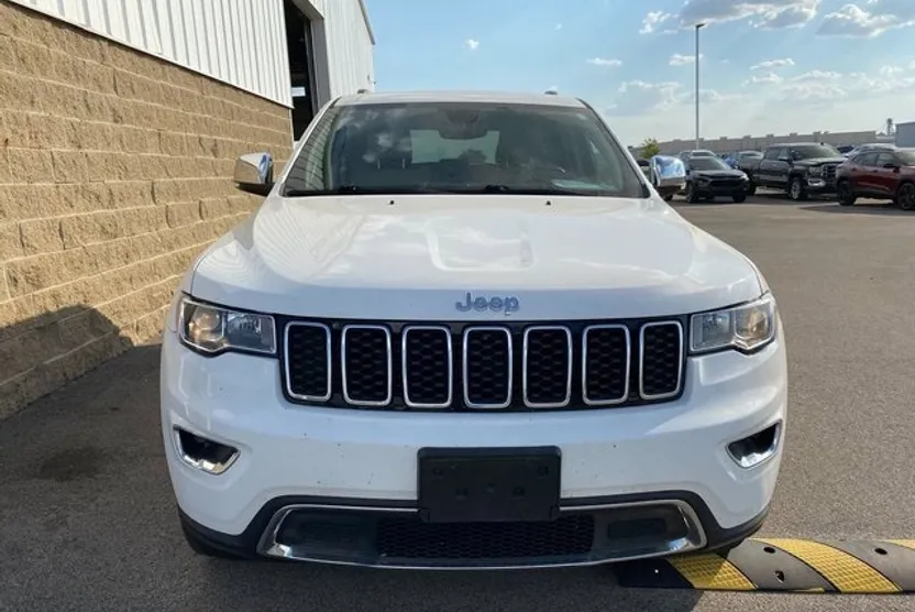 2017 Jeep Grand Cherokee Limited photo 1