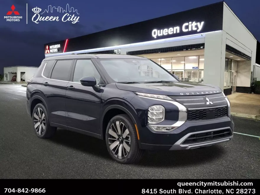 2025 Mitsubishi Outlander SE photo 1