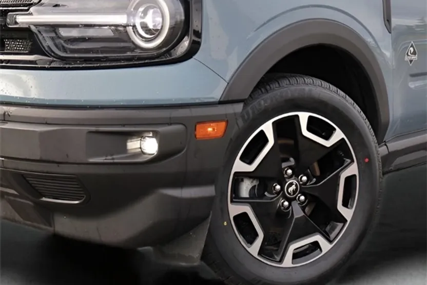 2023 Ford Bronco Sport Outer Banks photo 1