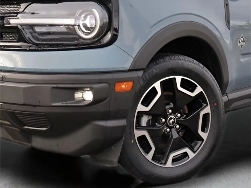 2023 Ford Bronco Sport Outer Banks photo 1