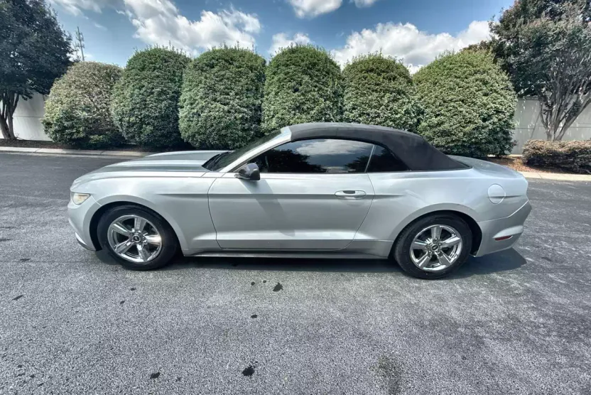 2015 Ford Mustang V6 Convertible photo 1