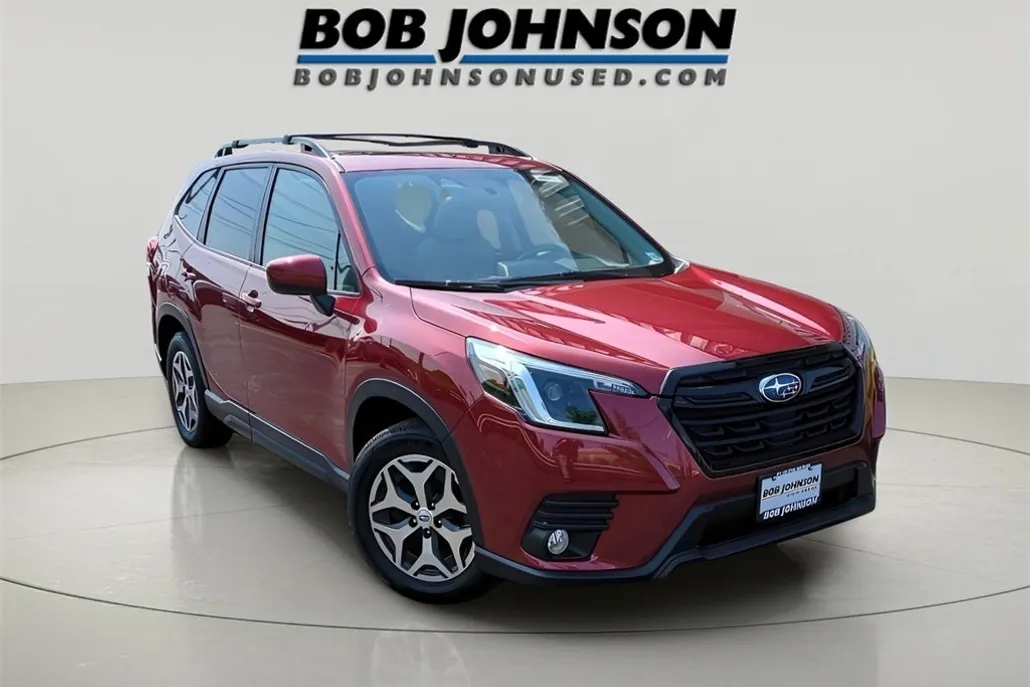 2022 Subaru Forester Premium photo 1
