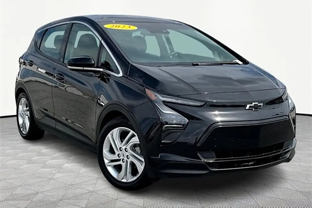 2023 Chevrolet Bolt EV 1LT photo 1