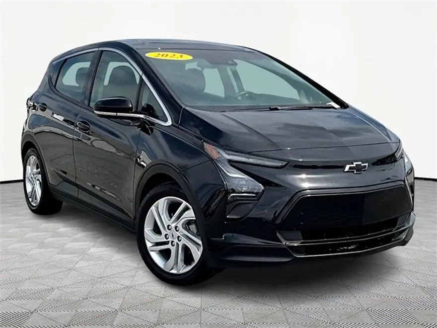 2023 Chevrolet Bolt EV 1LT photo 1