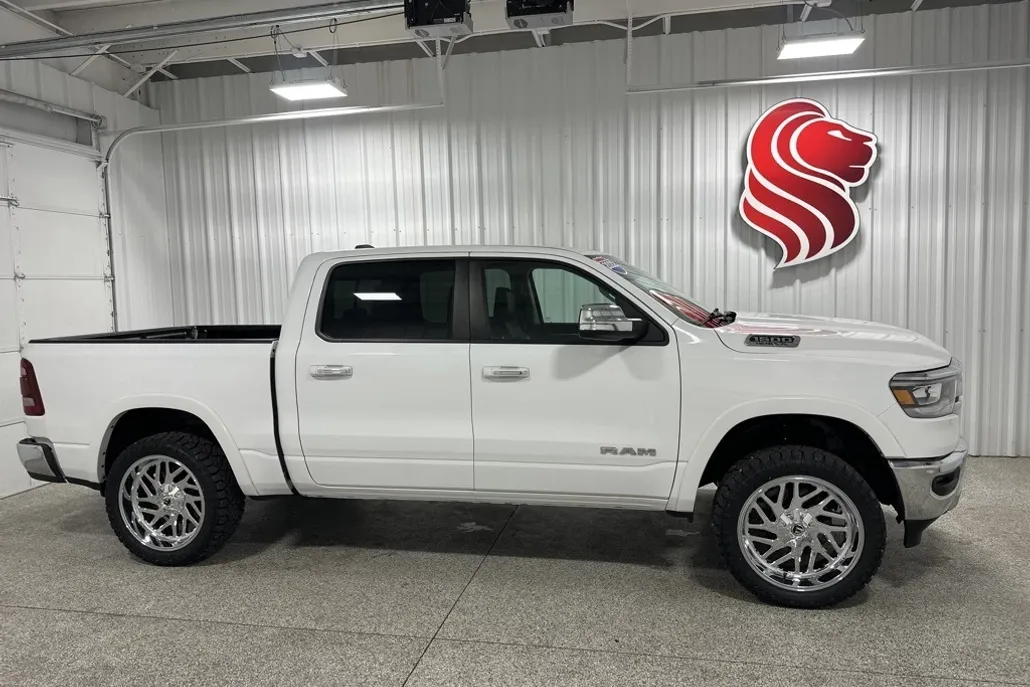 2022 Ram 1500 Laramie photo 1