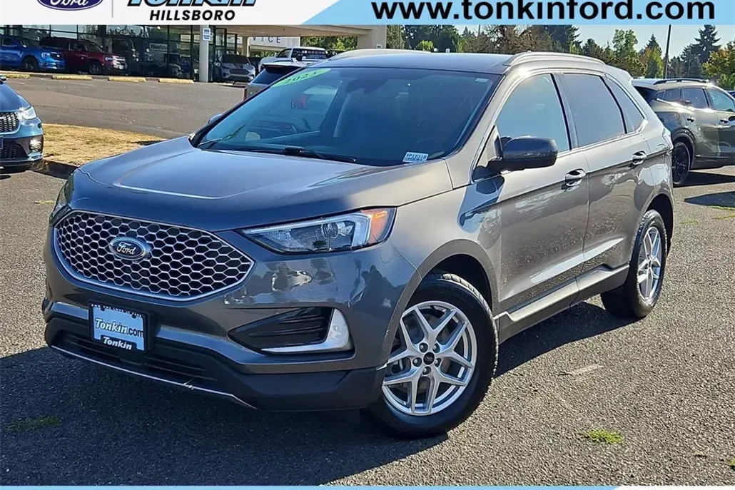 2023 Ford Edge SEL photo 1