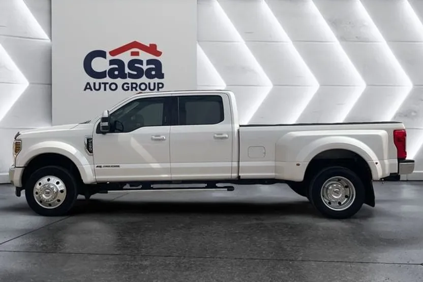2019 Ford F-450 Lariat photo 1