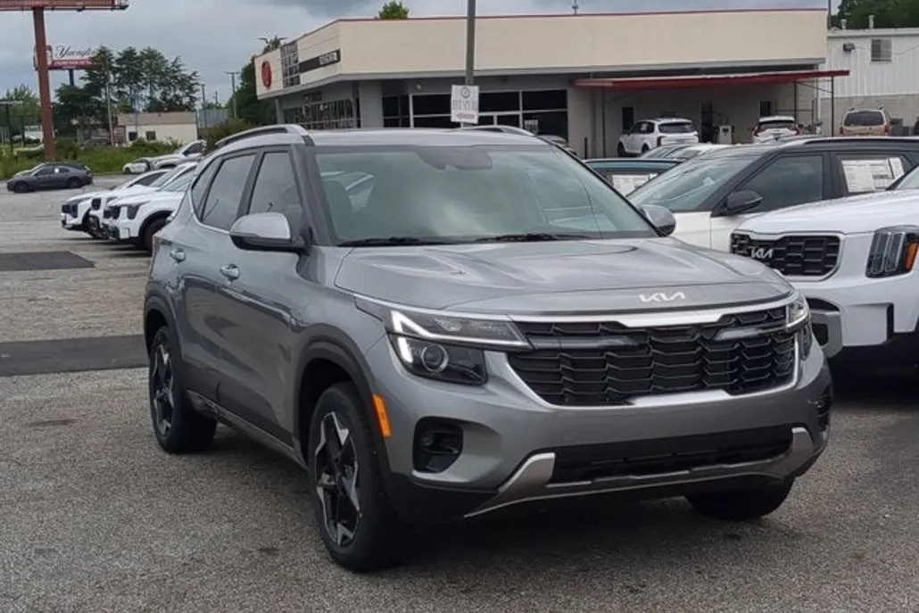 2025 Kia Seltos EX photo 1