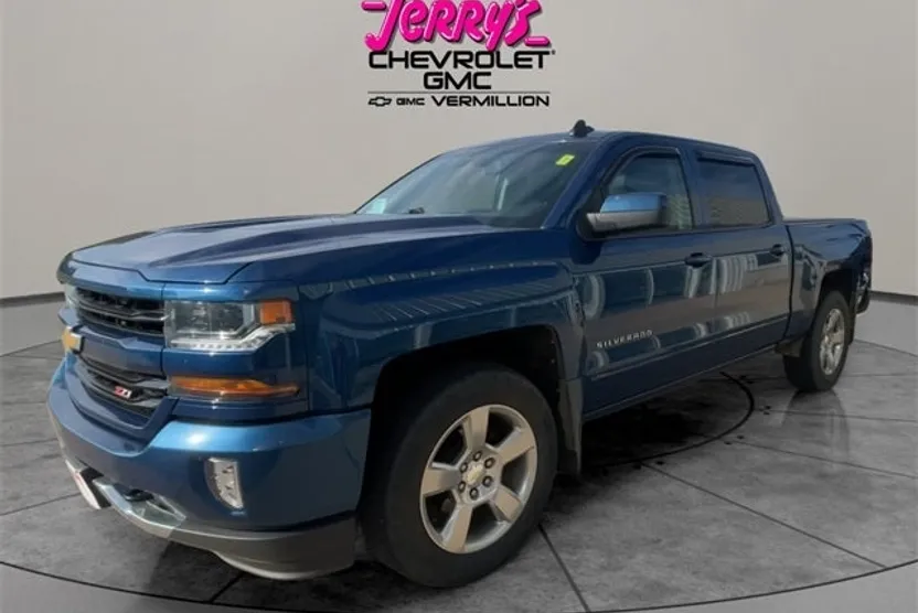 2017 Chevrolet Silverado 1500 LT2 photo 1