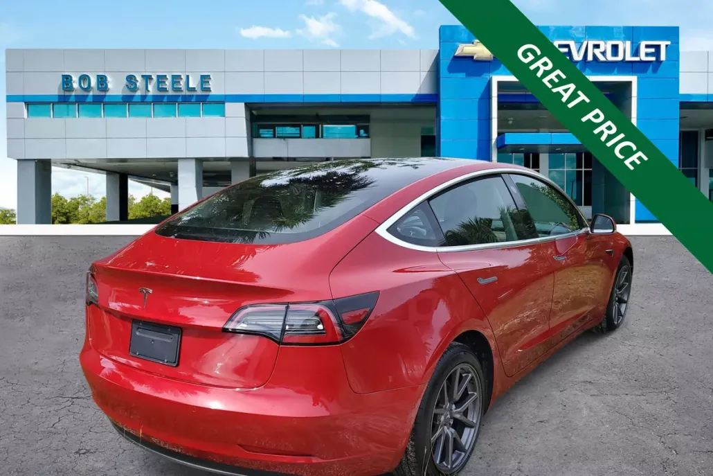 2019 Tesla Model 3 Mid Range photo 1