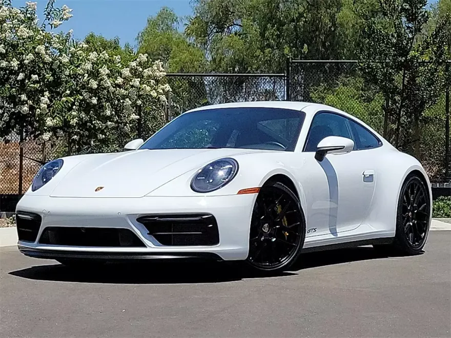 2024 Porsche 911 GTS photo 1