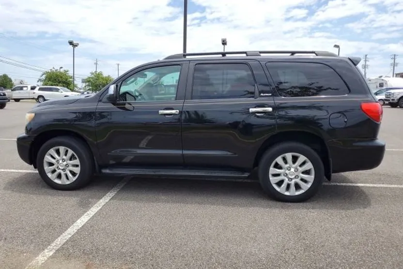 2008 Toyota Sequoia Platinum photo 1