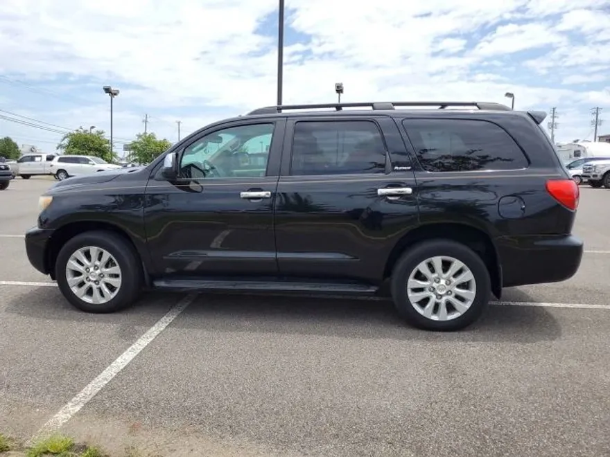2008 Toyota Sequoia Platinum photo 1