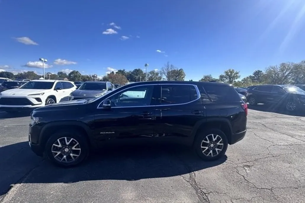 2023 Gmc Acadia SLE photo 1