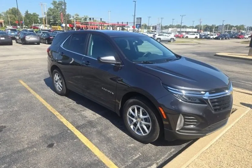 2023 Chevrolet Equinox photo 1